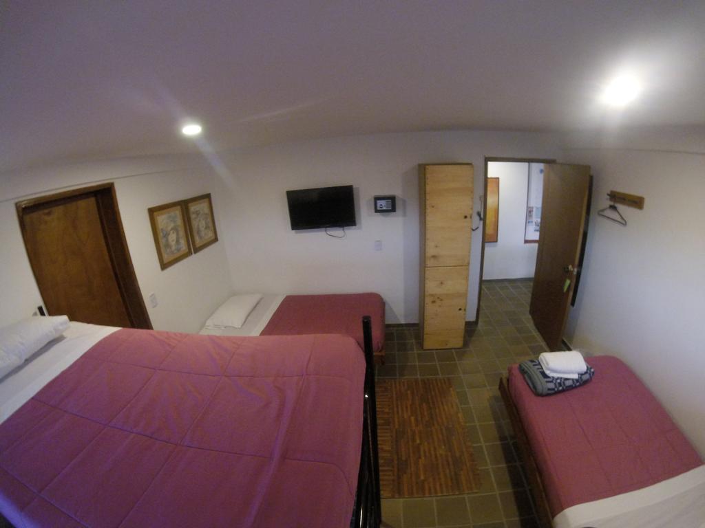 Hostal De La 57 Manizales Bagian luar foto
