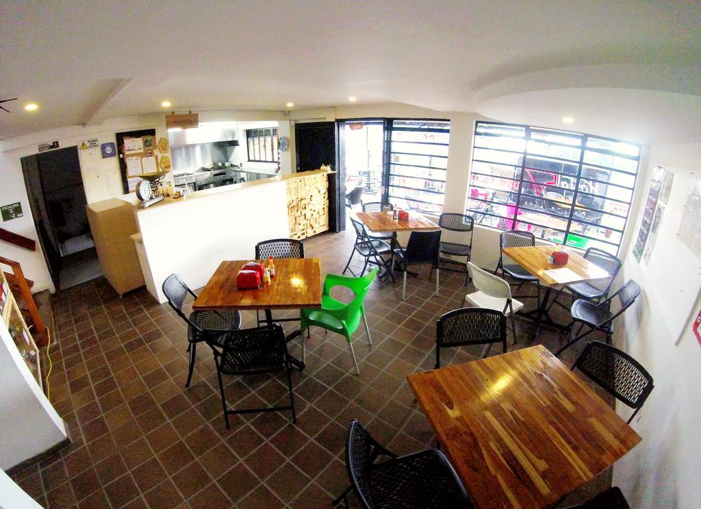 Hostal De La 57 Manizales Bagian luar foto